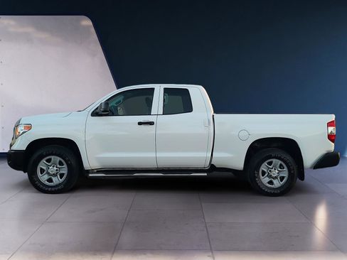 Used 2017 Toyota Tundra SR5 image 2