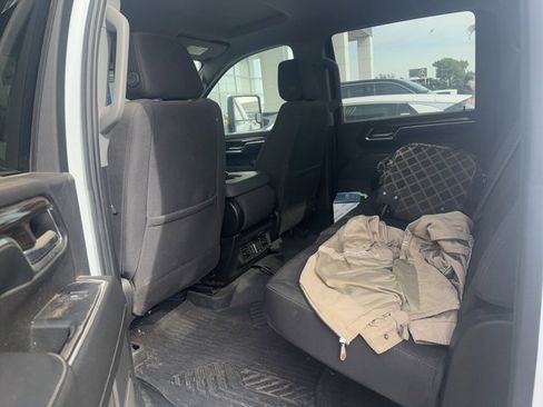 Used 2024 Chevrolet Silverado 2500 LT image 6