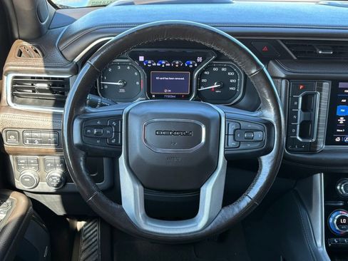 Used 2021 GMC Yukon Denali w/ Denali Premium Package image 19
