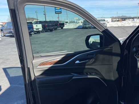 Used 2021 Cadillac Escalade Premium Luxury Platinum image 39