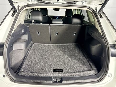 New 2026 Volkswagen Tiguan SE image 21