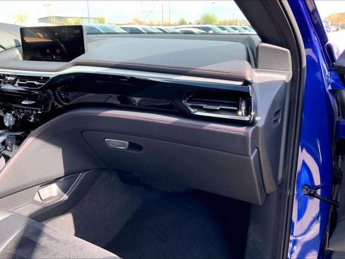 Used 2023 Acura MDX A-Spec image 18