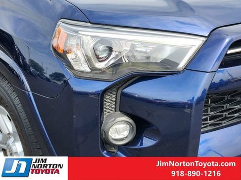 Used 2023 Toyota 4Runner SR5 Premium w/ Moonroof Package RWD image 10