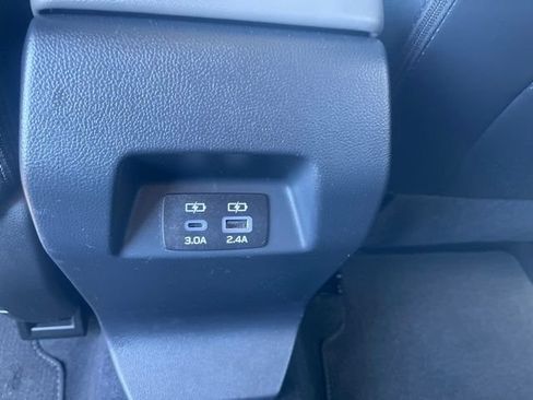 Used 2024 Subaru Crosstrek 2.0i Premium AWD/4WD image 12