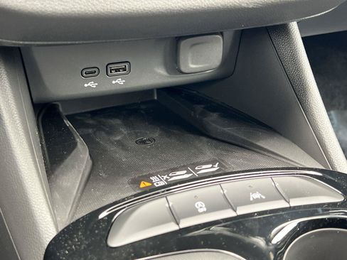 New 2026 Buick Envista Sport Touring w/ Convenience II Package FWD image 20