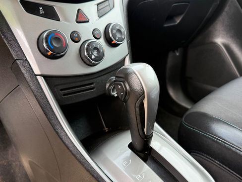 Used 2016 Chevrolet Trax LT w/ LT Convenience Package image 21