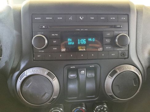 Used 2015 Jeep Wrangler Sport AWD/4WD image 25
