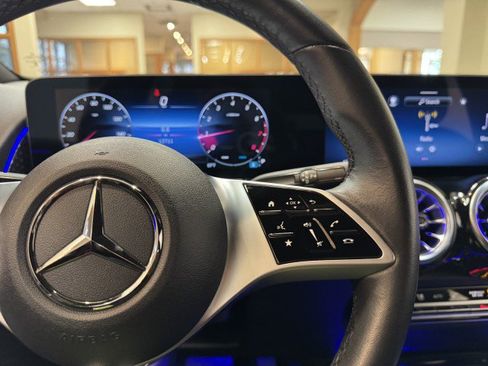 Certified 2025 Mercedes-Benz GLB 250 image 23