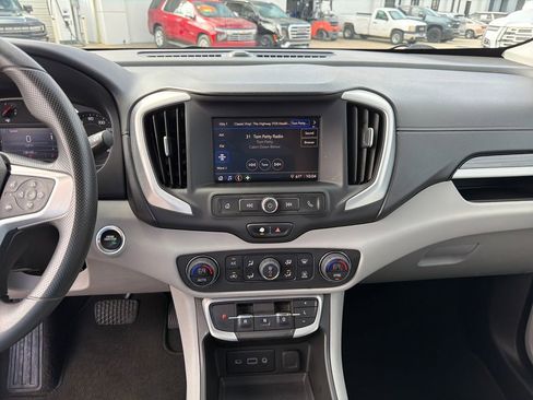 Certified 2022 GMC Terrain SLE w/ Driver Convenience Package image 21