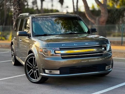 Used 2015 Ford Flex Limited w/ Equipment Group 301A FWD image 3
