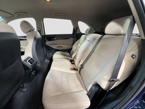 Used 2017 Kia Sorento FWD w/ LX Convenience Package image 25