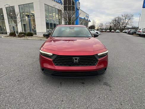 Used 2023 Honda Accord Sport image 9