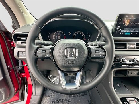 Used 2023 Honda Pilot EX-L image 11