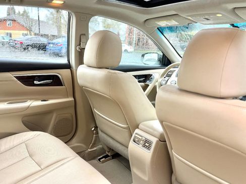 Used 2013 Nissan Altima 2.5 SL FWD image 13