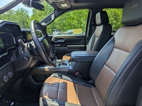 Used 2023 Chevrolet Silverado 1500 High Country AWD/4WD image 15