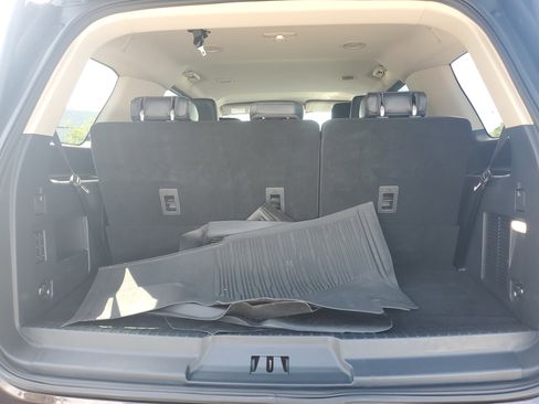 Used 2024 Ford Expedition XLT RWD image 7