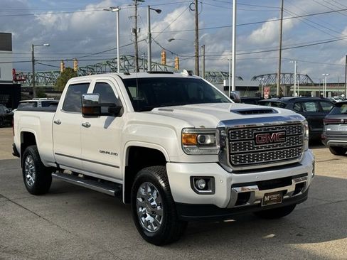 Used 2019 GMC Sierra 2500 Denali w/ Duramax Plus Package image 7