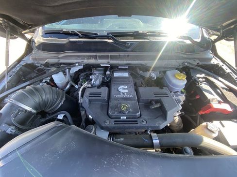 Used 2024 RAM 2500 Tradesman w/ Chrome Appearance Group image 17