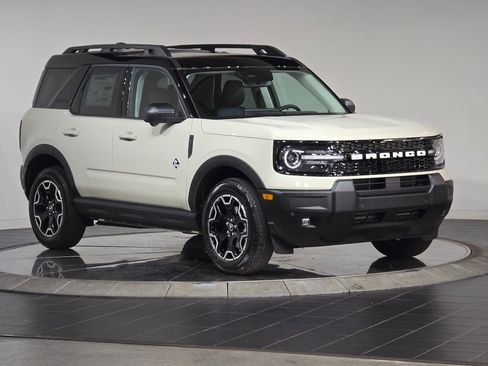 New 2025 Ford Bronco Sport Outer Banks w/ Outer Banks Tech Package+ image 39