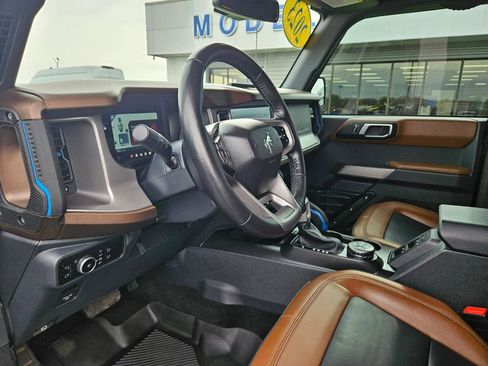 Used 2023 Ford Bronco Outer Banks w/ Sasquatch Package AWD/4WD image 15