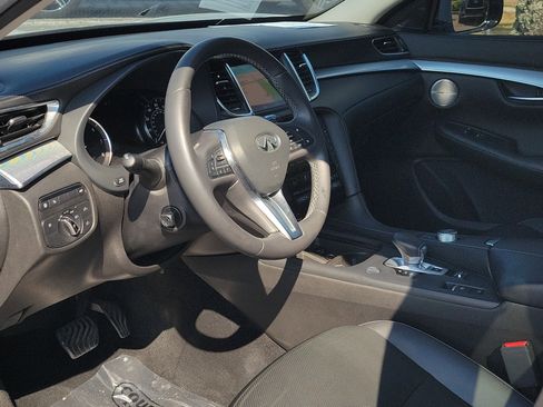 Certified 2019 INFINITI QX50 Essential w/ Premium Heat Package image 25