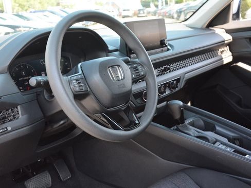 Used 2025 Honda Accord LX image 10