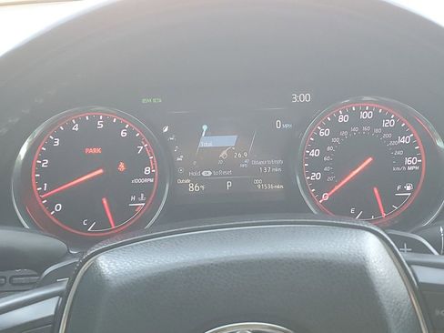 Used 2020 Toyota Camry XSE image 38