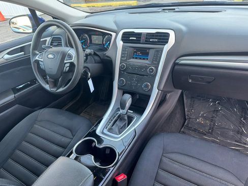 Used 2015 Ford Fusion SE FWD image 10