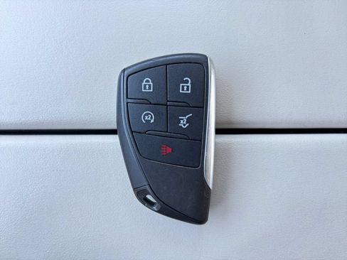 Used 2021 Buick Envision Essence FWD image 34