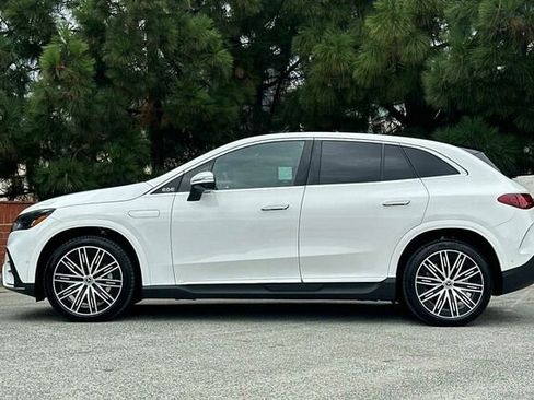 New 2026 Mercedes-Benz EQE 320 4MATIC SUV image 7