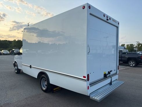 New 2025 Chevrolet Express 3500 w/ Power Convenience Package image 4