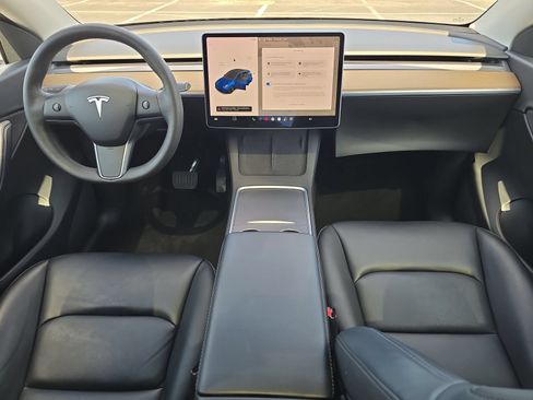 Used 2021 Tesla Model Y Long Range AWD/4WD image 9