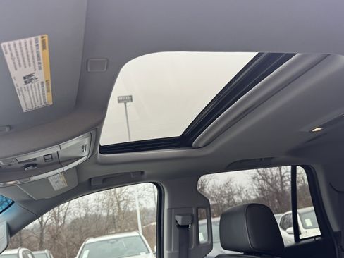 Used 2017 Chevrolet Tahoe LT w/ LT Signature Package image 28