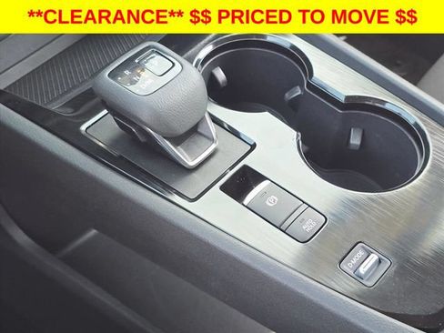 Used 2024 Nissan Rogue S FWD image 23