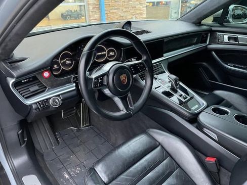 Used 2017 Porsche Panamera Turbo image 2