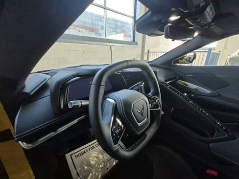 Used 2025 Chevrolet Corvette Stingray Convertible w/ Z51 Performance Package image 8