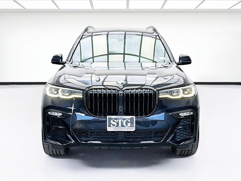 Used 2020 BMW X7 xDrive40i w/ M Sport Package AWD/4WD image 2