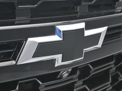 Used 2024 Chevrolet Suburban Z71 w/ Luxury Package AWD/4WD image 20
