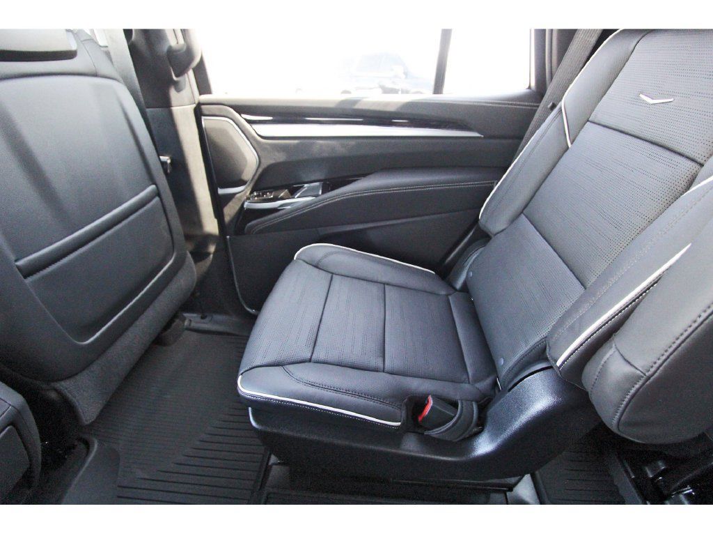 New 2027 Cadillac Escalade Sport w/ Touring Package AWD/4WD image 12
