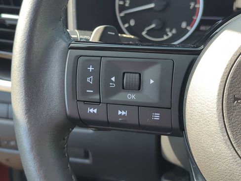 Used 2021 Nissan Rogue SL w/ Premium Package image 25