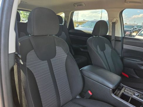 Used 2021 Kia Sorento LX FWD image 30