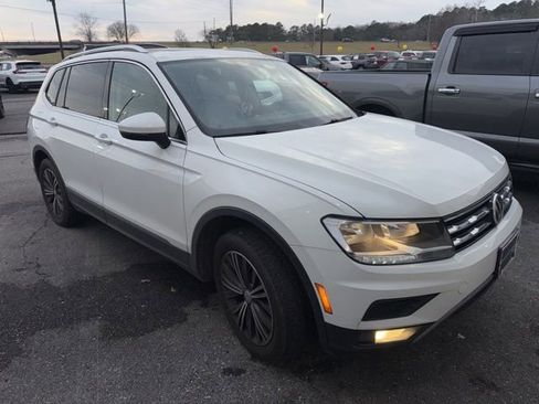 Used 2018 Volkswagen Tiguan SEL image 4