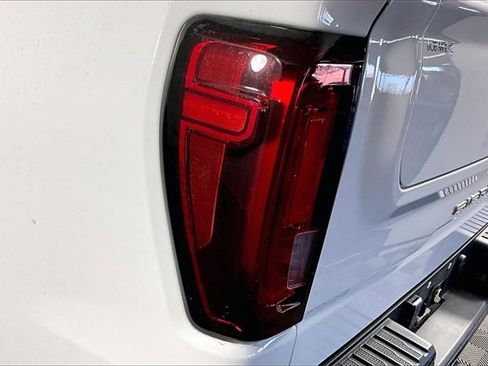 Used 2024 GMC Sierra 1500 AT4X image 24