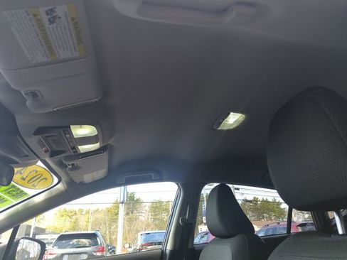 Used 2024 Subaru Crosstrek 2.0i Premium image 24