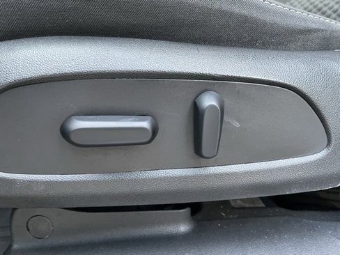 Used 2019 GMC Acadia SLE w/ Driver Alert Package I image 10