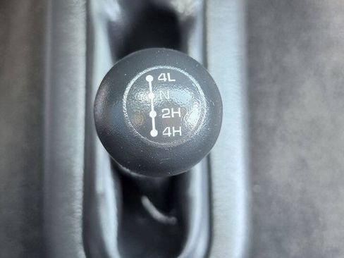 Used 2003 Dodge Ram 2500 Truck SLT AWD/4WD image 13