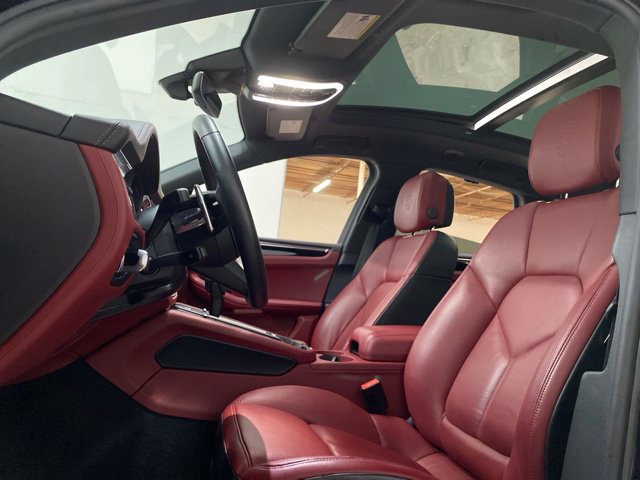 Used 2024 Porsche Macan S AWD/4WD image 28