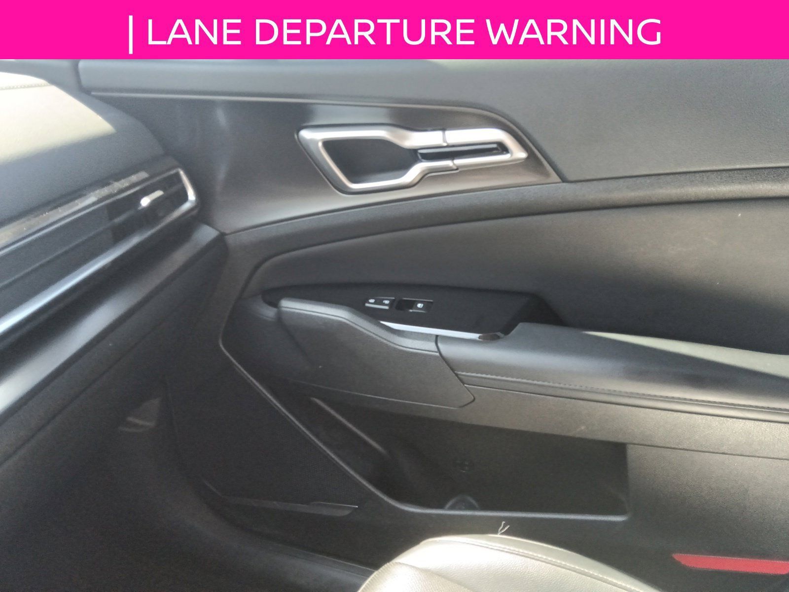 Used 2025 Kia Sportage EX FWD image 15