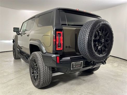 Used 2025 GMC Hummer EV 3X w/ LPO, Dark Essentials Package image 33
