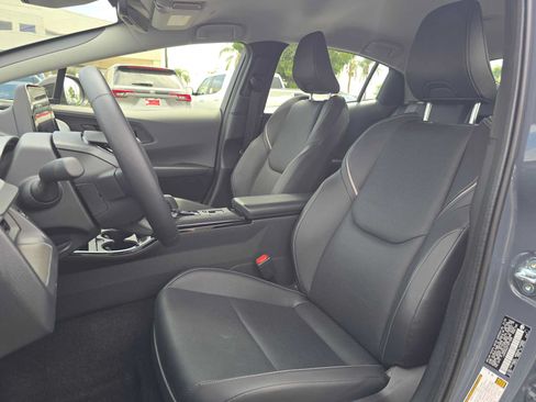 Certified 2026 Toyota Prius XLE FWD image 23